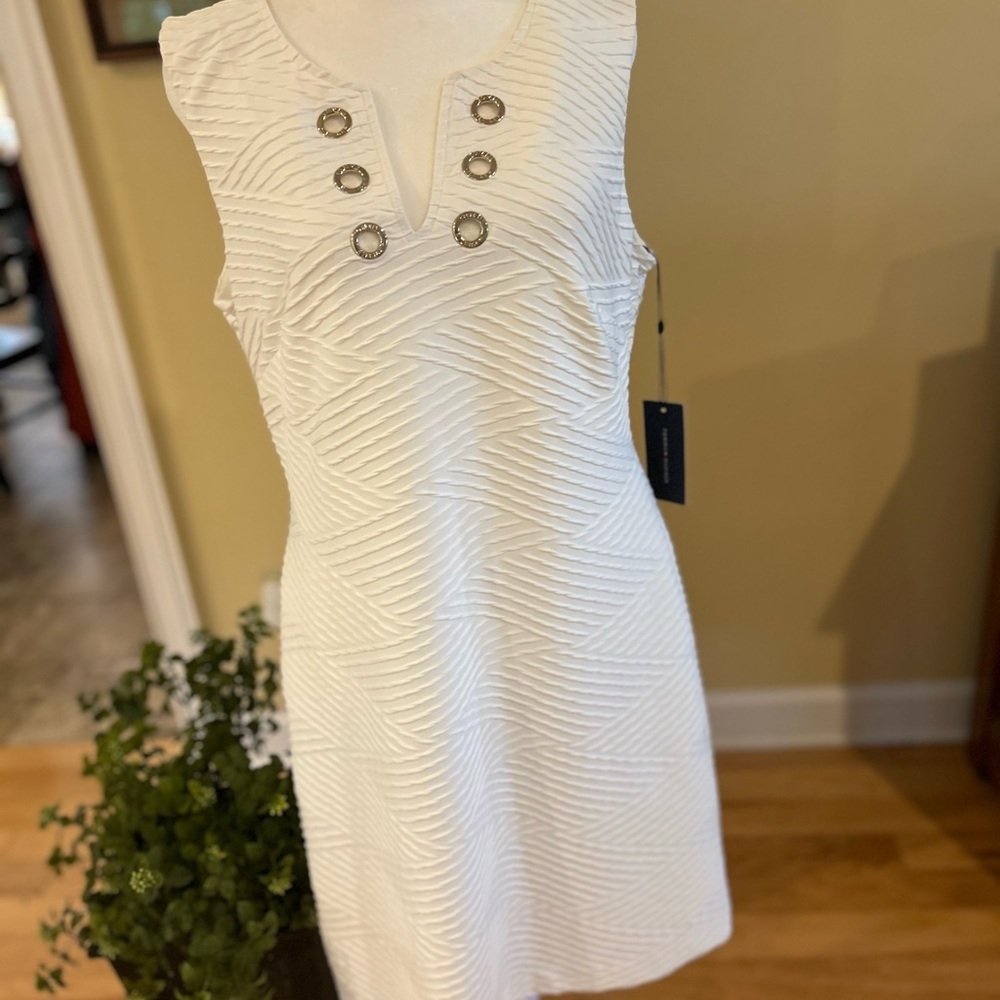 NWT Tommy Hilfiger Women’s Cream Sleeveless Lined Dress - Picture 8 of 11